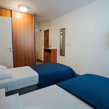 Sobe Rooms Nataly Сезана Экстерьер фото