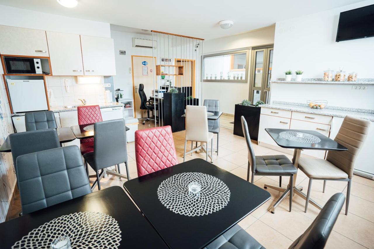 Sobe Rooms Nataly Сезана Экстерьер фото