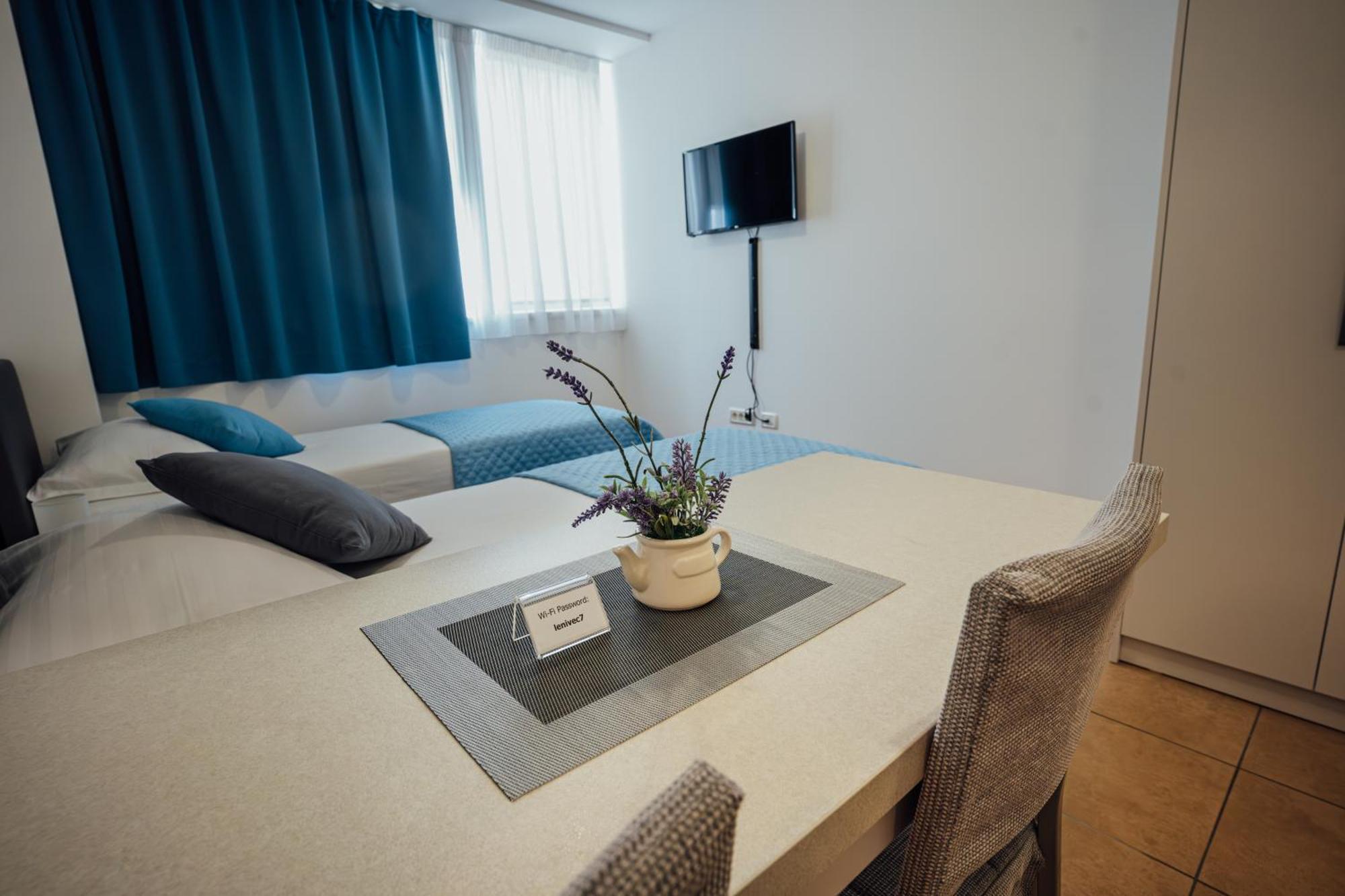 Sobe Rooms Nataly Сезана Экстерьер фото