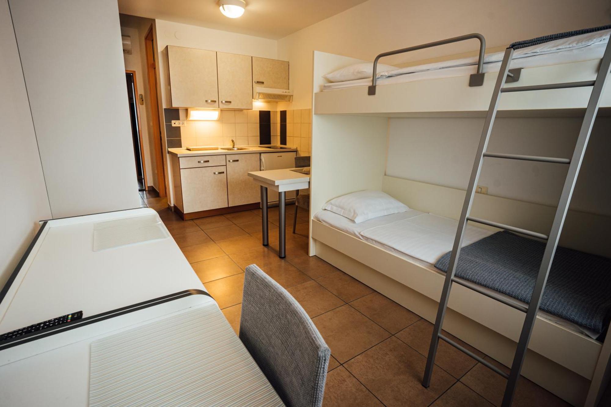 Sobe Rooms Nataly Сезана Экстерьер фото